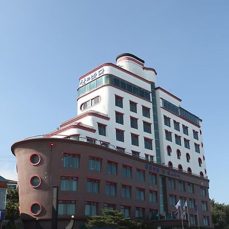 Benikea Hotel Mountain & Ocean Daepohang Sokcho Exterior photo