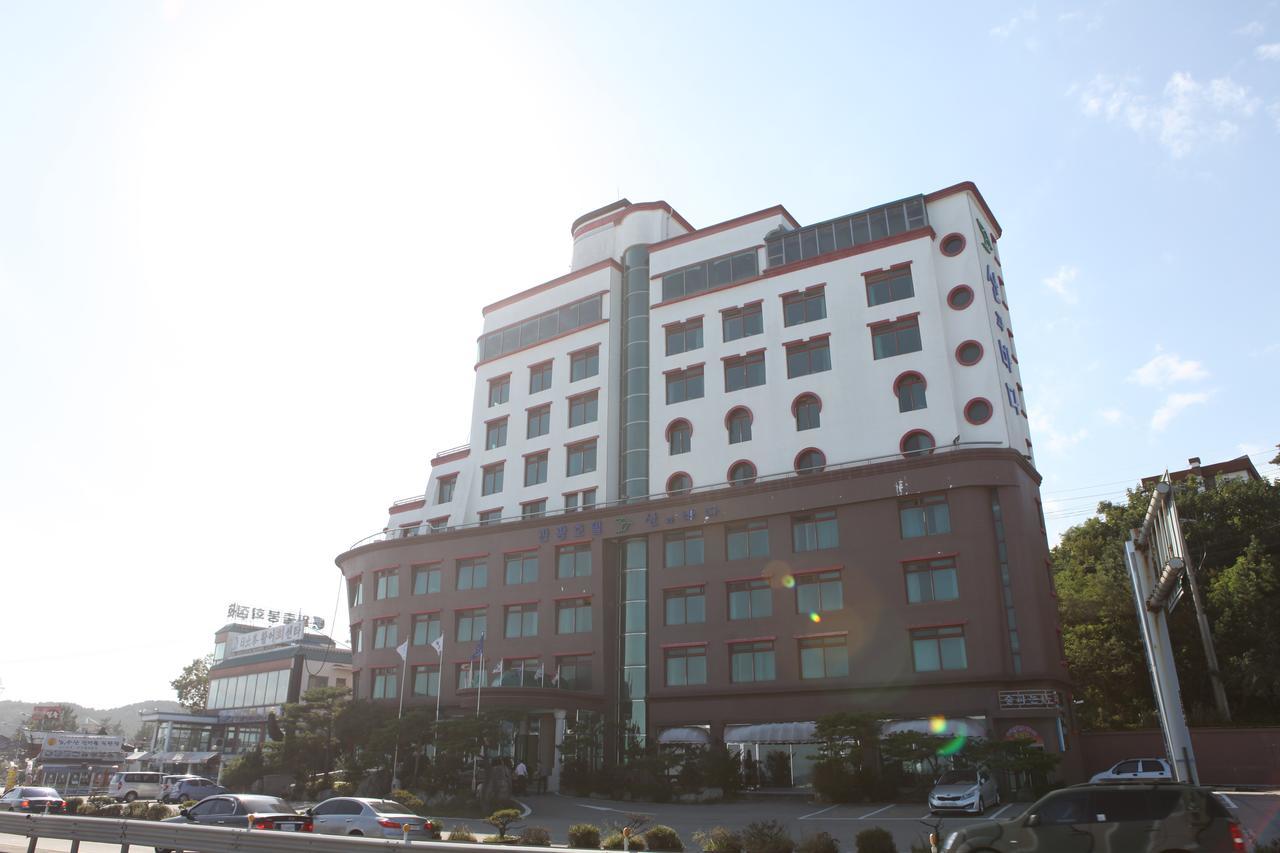 Benikea Hotel Mountain & Ocean Daepohang Sokcho Exterior photo