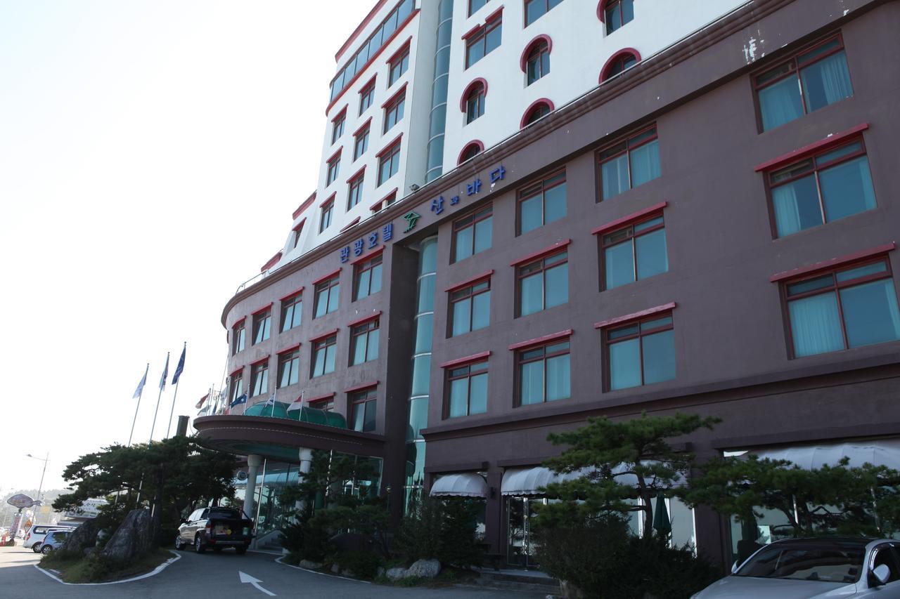 Benikea Hotel Mountain & Ocean Daepohang Sokcho Exterior photo