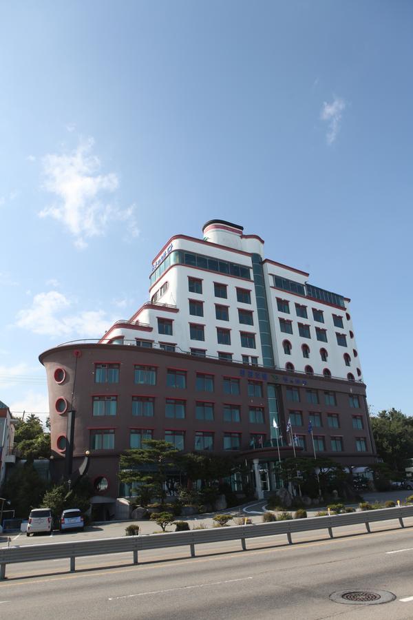 Benikea Hotel Mountain & Ocean Daepohang Sokcho Exterior photo