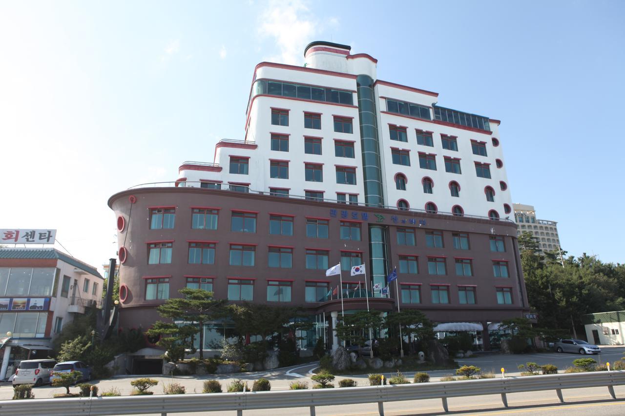 Benikea Hotel Mountain & Ocean Daepohang Sokcho Exterior photo